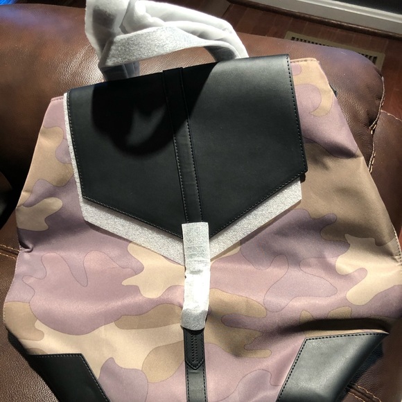 Stella & Dot Ava Backpack - Picture 1 of 5
